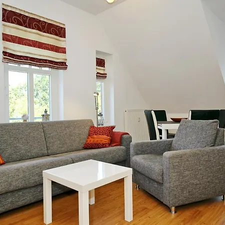 La 11 Apartment